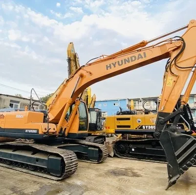 R225 Excavator (4)